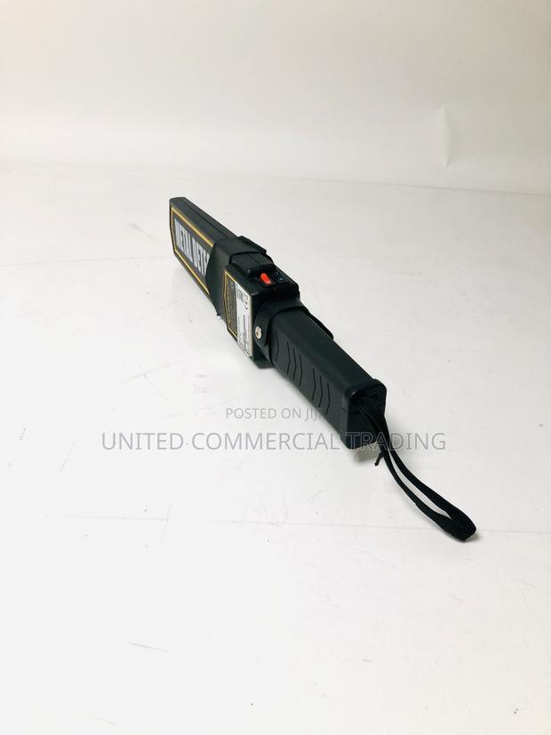 Metal Detector (Hand Held) · Photo 4