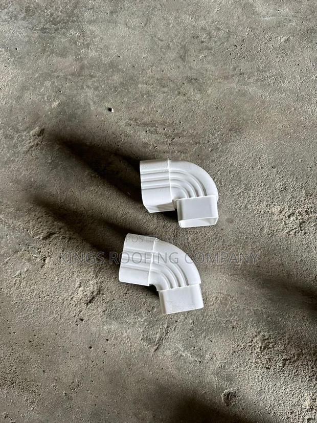 Elbow 65 and Elbow 90 Rain Gutter Acessories · Photo 1