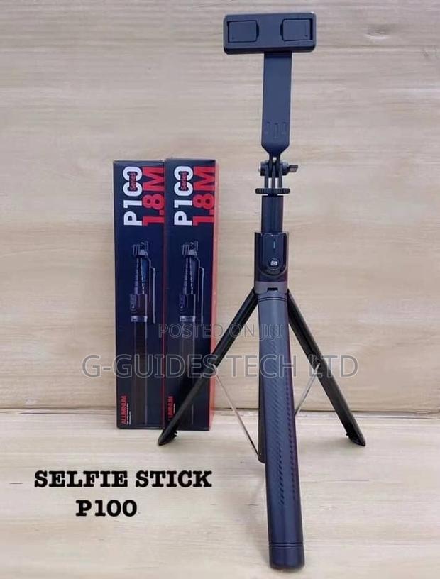 P100 Selfie Stick 1.77m With Bluetooth and 2 Led Light · Photo 2