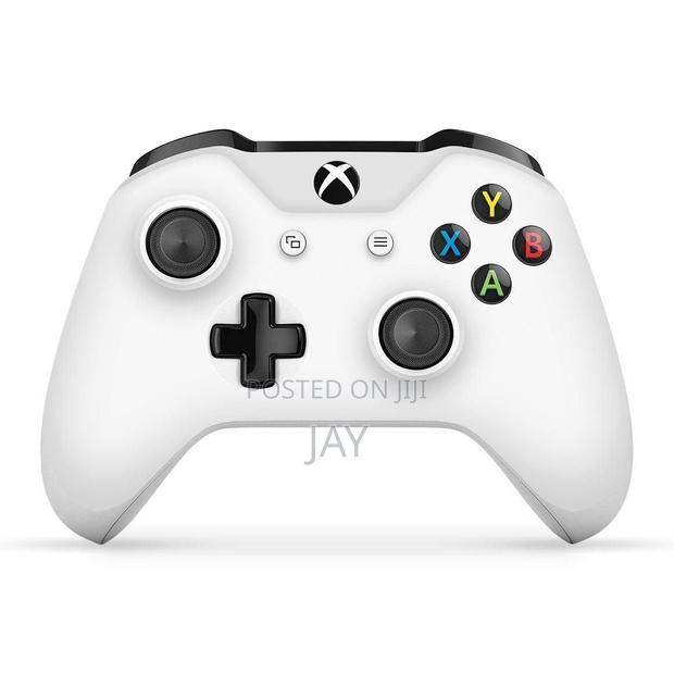 Xbox Series X Controllers · Photo 1
