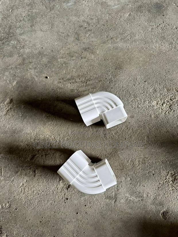 Elbow 65 and Elbow 90 Rain Gutter Acessories · Photo 2