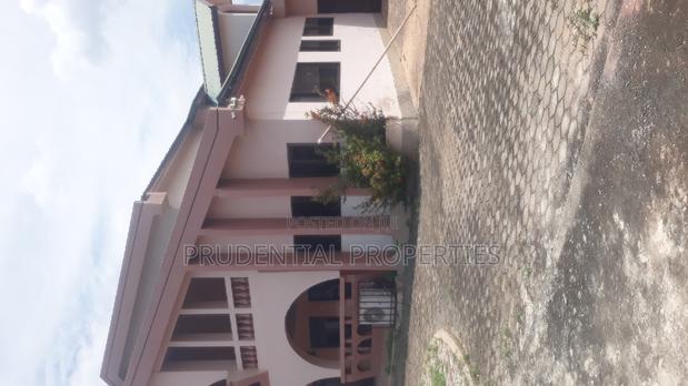 7bdrm House in West Legon for rent · Photo 3