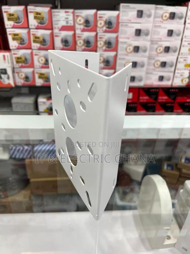 CCTV Pole Mounting Bracket · Photo 3