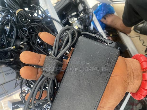 Lenovo Usb 20v-6.75a / 135w / UK USED Adapter/Charger · Photo 3