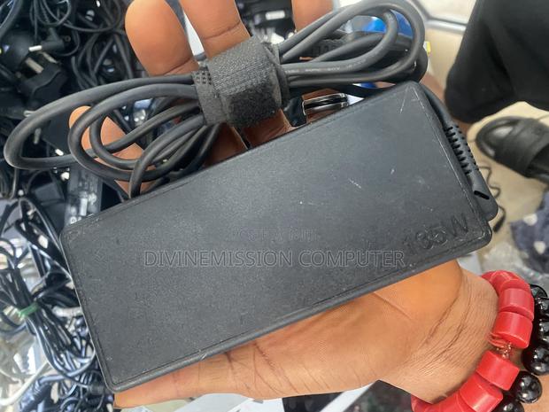 Lenovo Usb 20v-6.75a / 135w / UK USED Adapter/Charger · Photo 5
