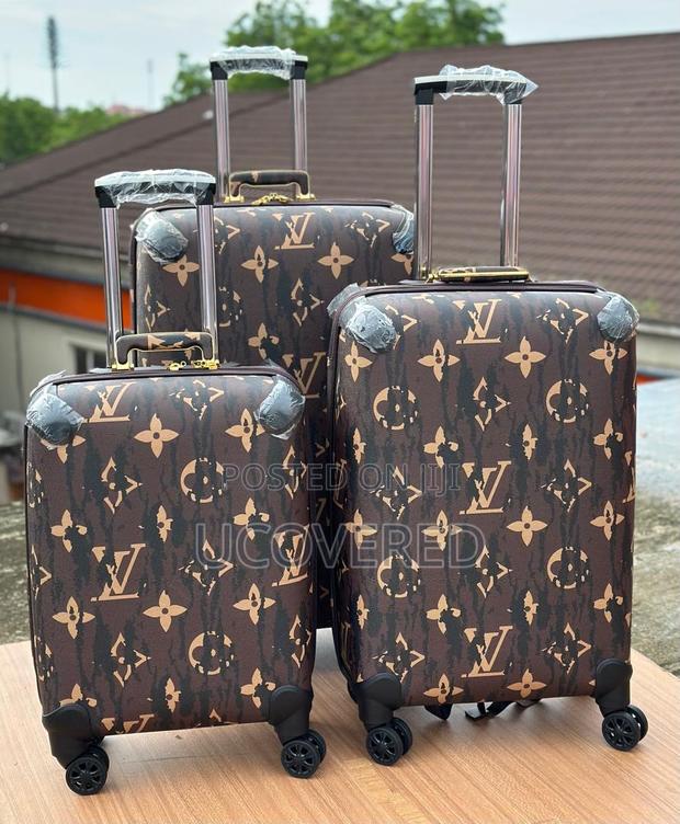 Durable Anti-Crack Suitcase Bags · Photo 1