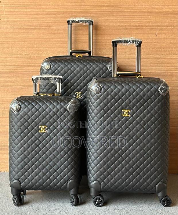 Durable Anti-Crack Suitcase Bags · Photo 7