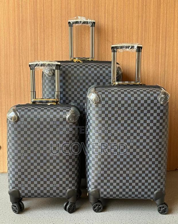 Durable Anti-Crack Suitcase Bags · Photo 8
