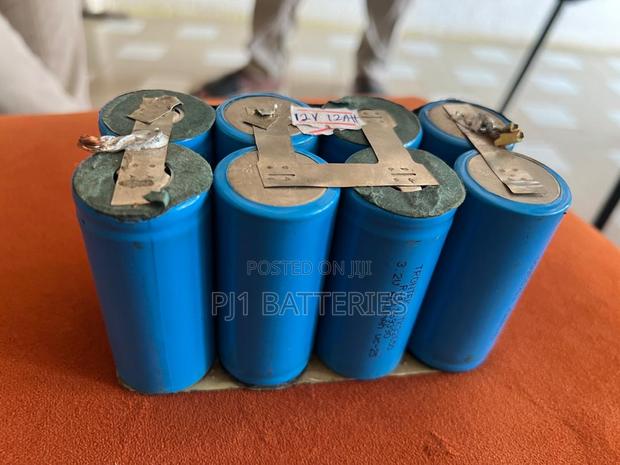 Lifepo4 Battery 12v 12AH · Photo 1