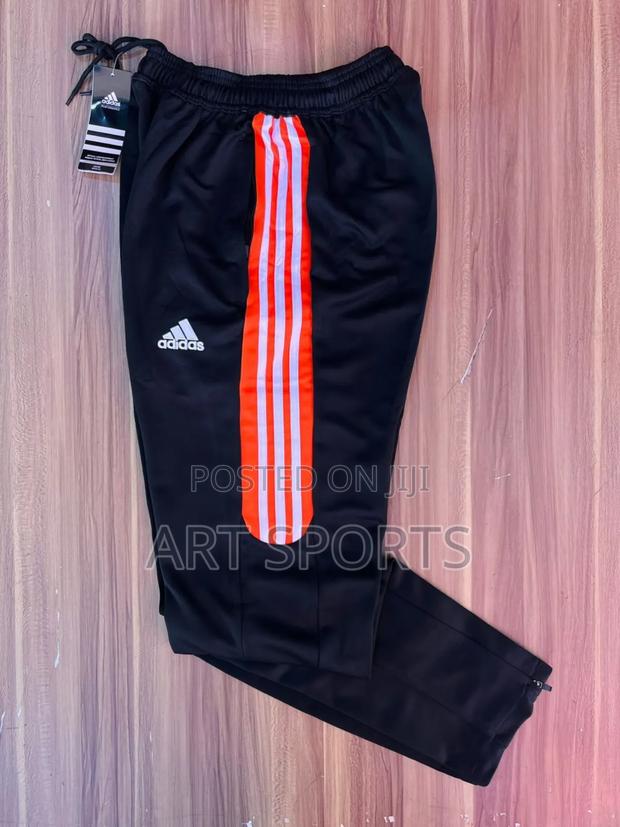 Adidas Joggers · Photo 1