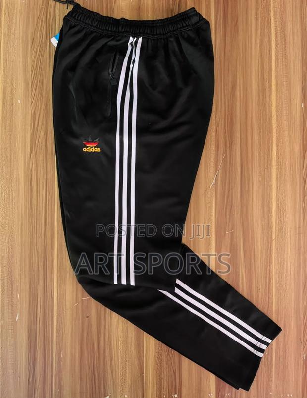 Adidas Joggers · Photo 1