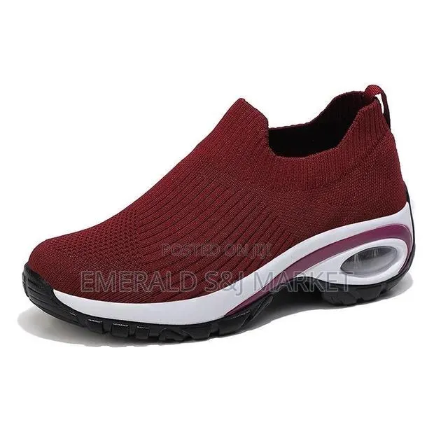Unisex Sneakers · Photo 1