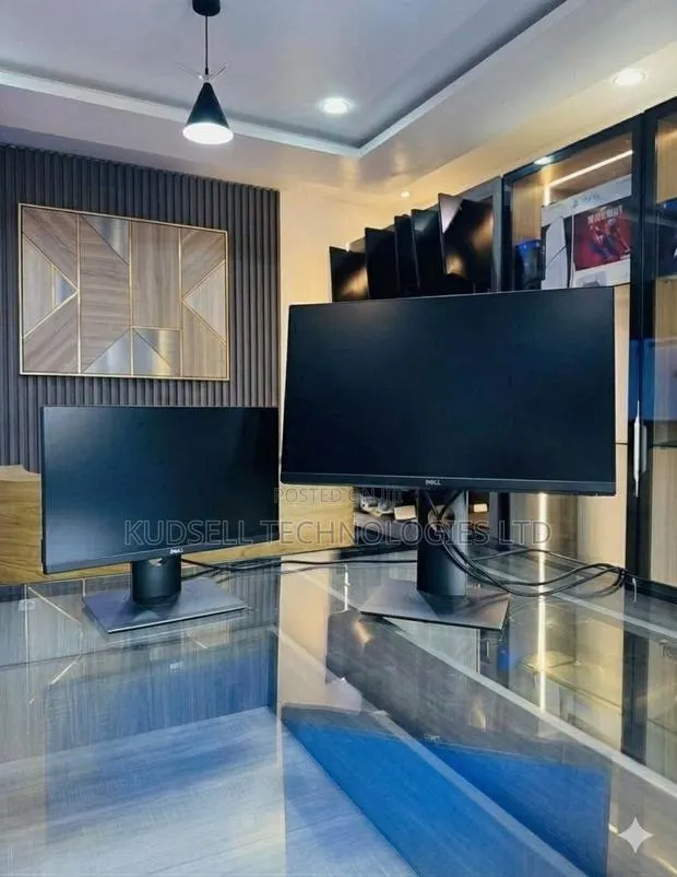 Dell 24” Inches 1080p Ips Edgeless Monitor · Photo 1
