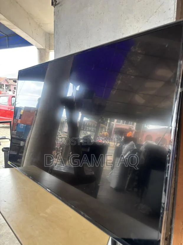 Samsung Smart 55 Inch’s Television · Photo 1