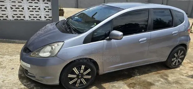 Honda Fit 2012 Gray · Photo 1