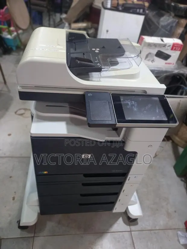 HP Laserjet 700 Color MFP M775 · Photo 1