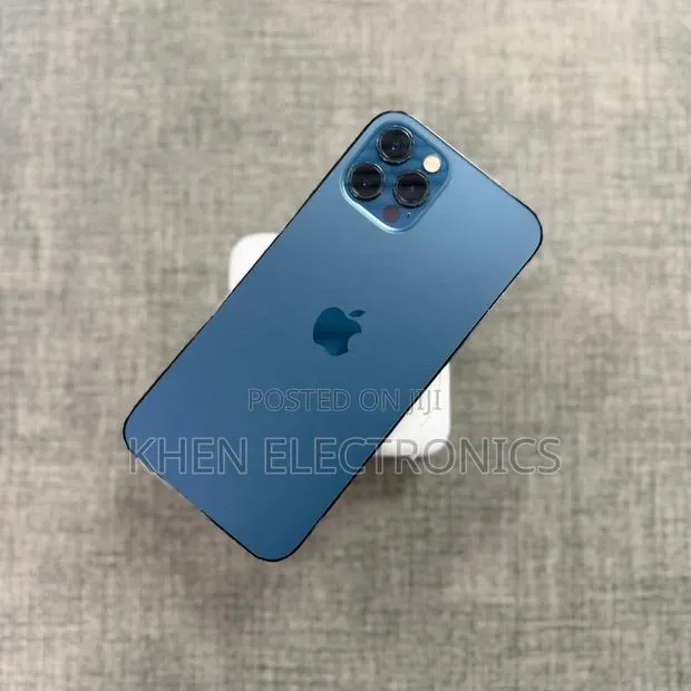 Apple iPhone 12 Pro Max 128 GB Blue · Photo 1