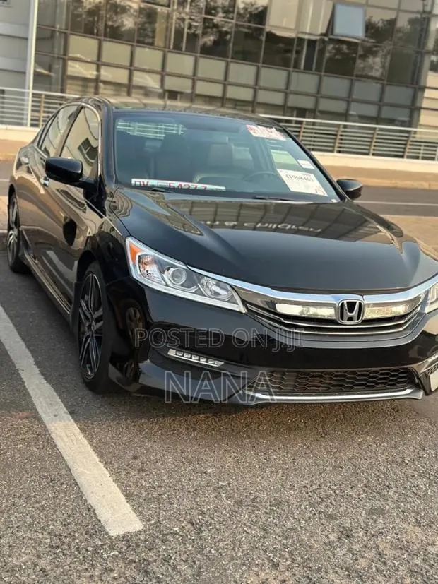 Honda Accord Sport SE 4dr Sedan FWD (2.4L 4cyl 2A) 2017 Black · Photo 1