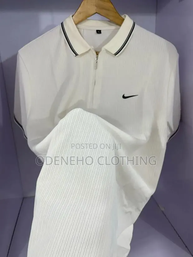 Nike Club T Shirts Top Available in M-3xl · Photo 1