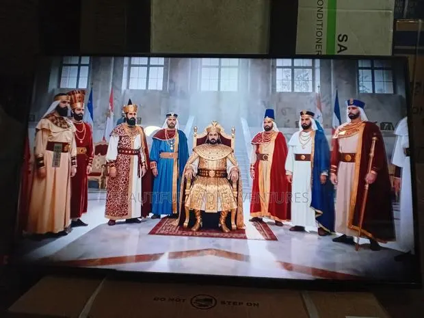 Brilliant Display Smart Features in Samsung 43-Inch Tv · Photo 1