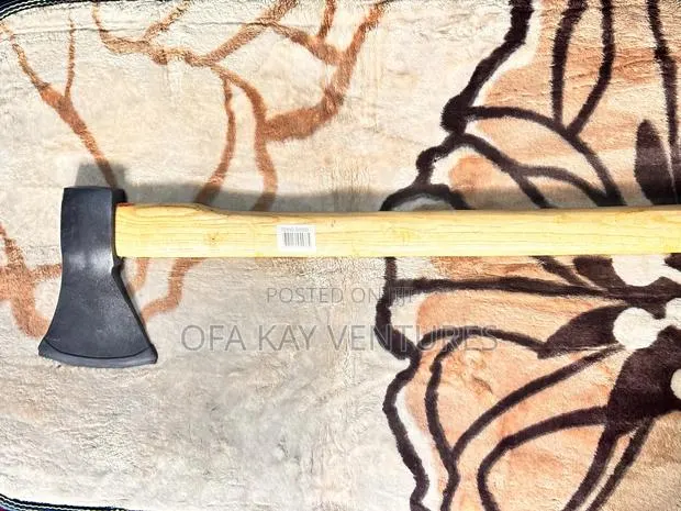 Big Long Axe for Cutting · Photo 1