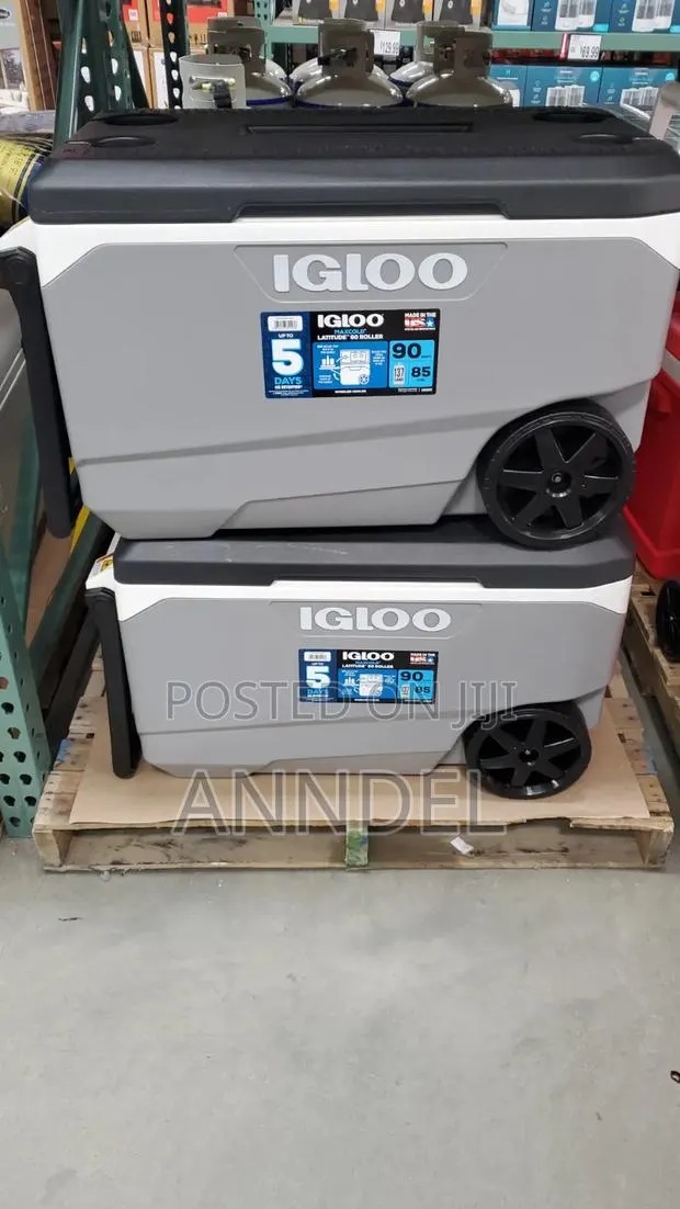 Igloo Ice Chest · Photo 1
