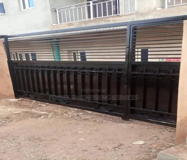Black Gate / Main Gate / Sliding Gate · Photo 1