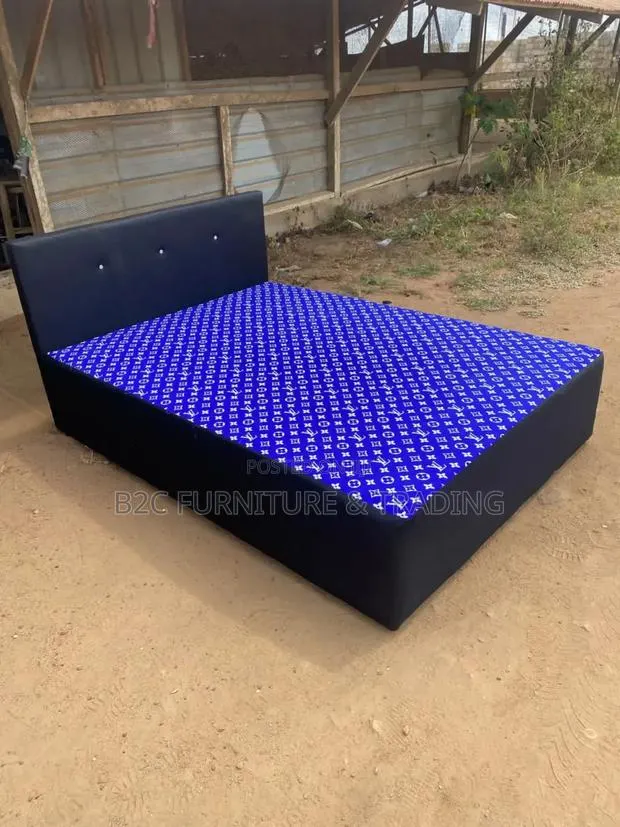 Inbuilt Double Bed · Photo 1
