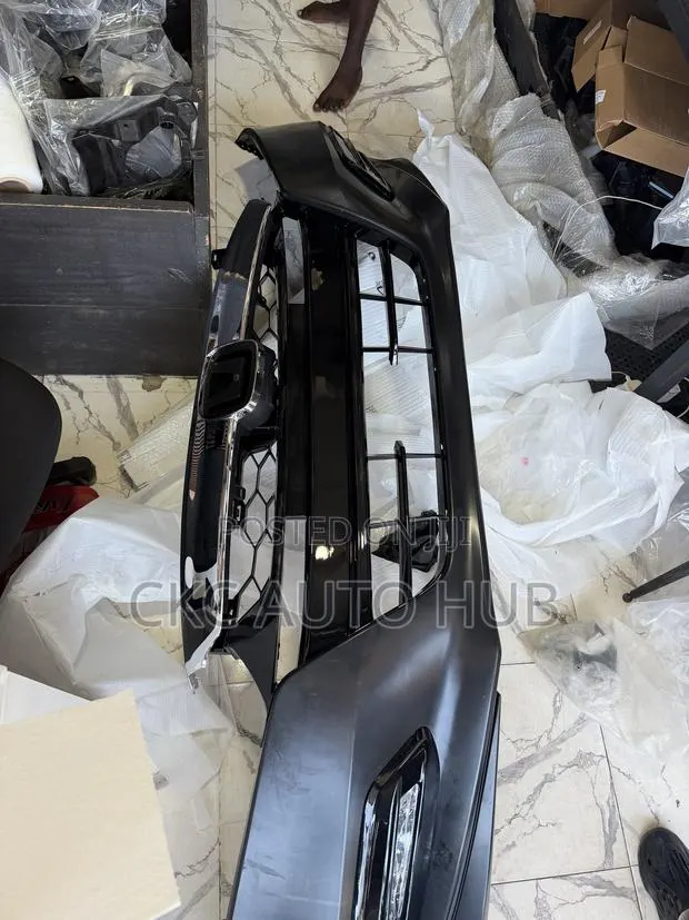 Accord 2018 2019 Front Bumper Replacement · Photo 1