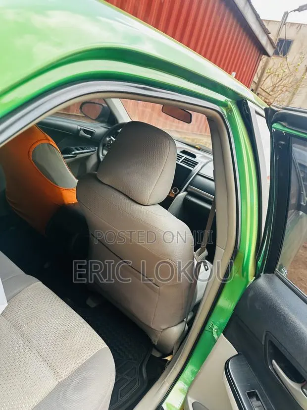 Toyota Camry 2014 Green · Photo 1
