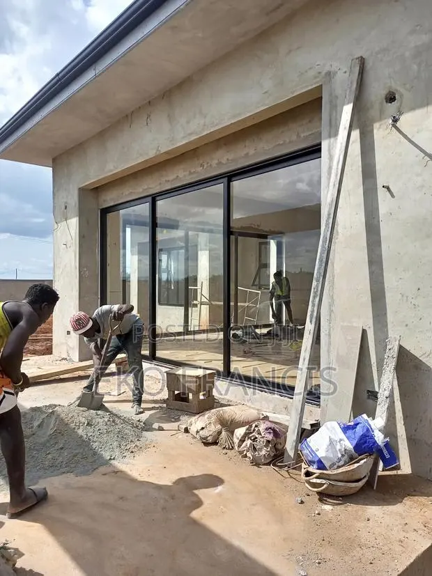 Sliding Door Three Bay · Photo 1