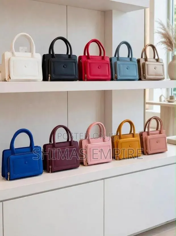 Mini Daylight Tote Bag · Photo 1