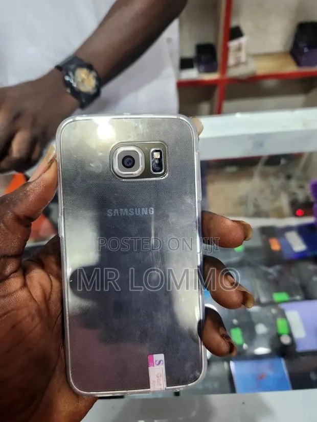 Samsung Galaxy S6 edge 32 GB Gold · Photo 1