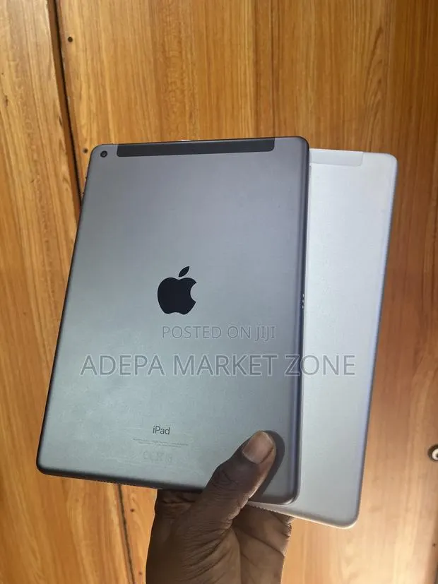 Apple iPad 10.2 (2020) 128 GB Gray