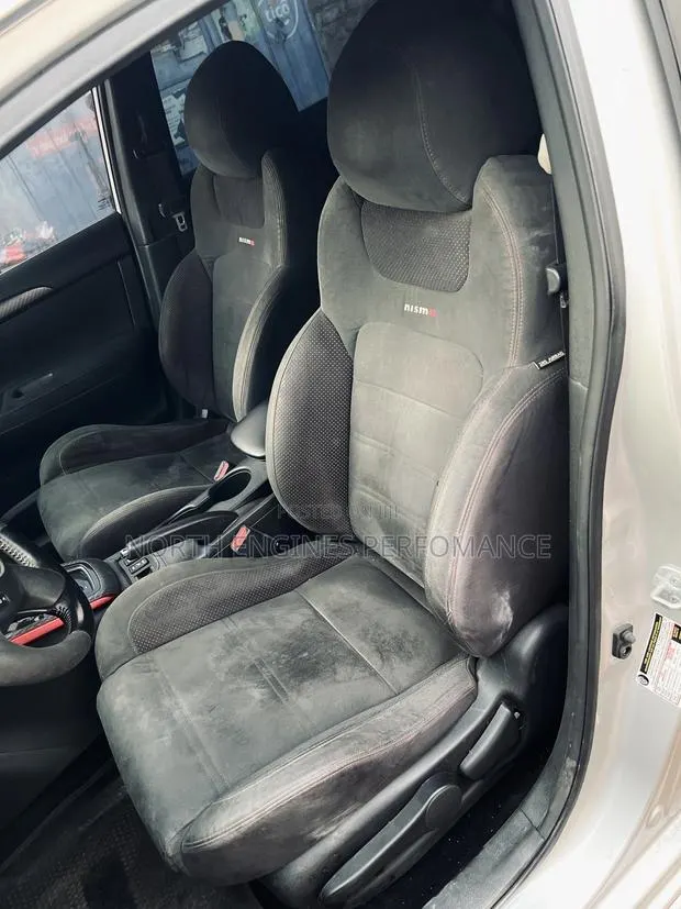 Nissan Sentra NISMO 2018 Silver · Photo 1