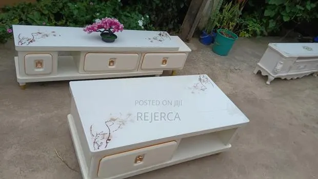 Brand New Center Table · Photo 1