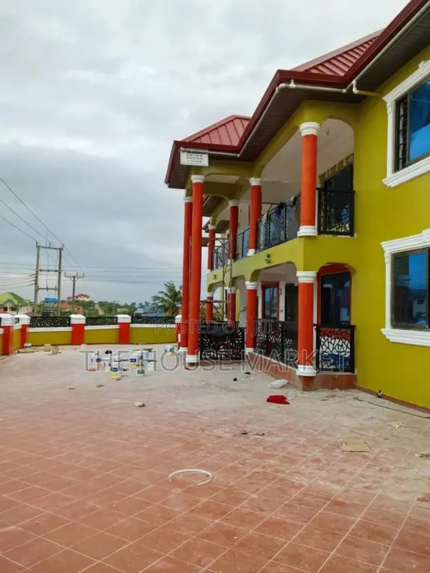 3bdrm Block of Flats in Funko, Tarkwa Nsuaem for rent · Photo 1