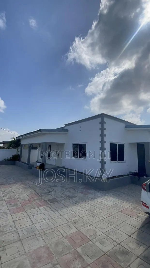 3bdrm House in Noble Real Estate, Prampram for rent · Photo 1