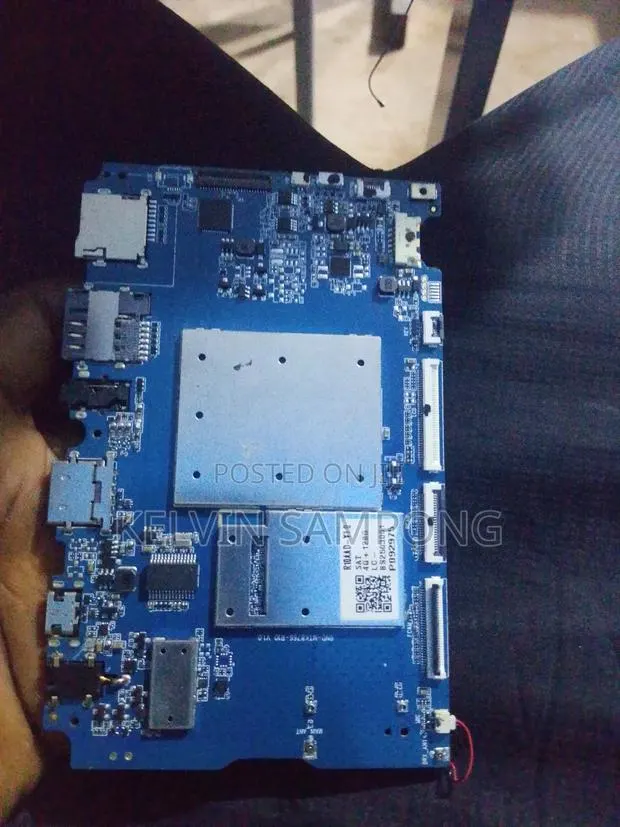 Working Motherboard · Photo 1
