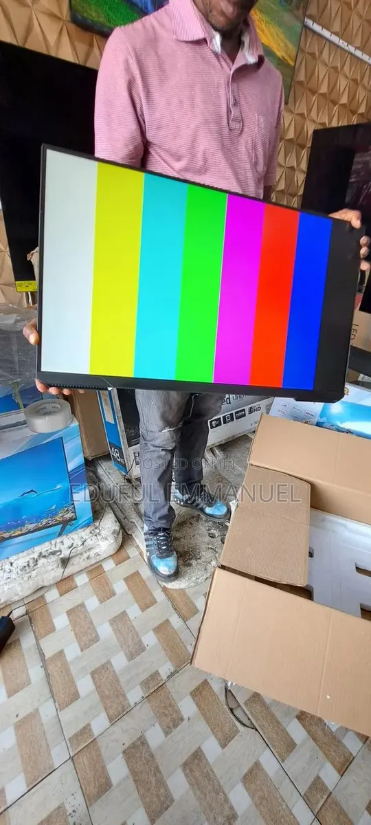 Samsung 32" Odyssey G5 165hz WQHD Gaming Monitor · Photo 1