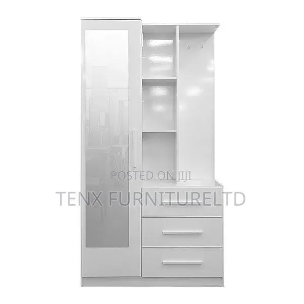 Wardrobe (8 Spacious Compartments ) · Photo 1