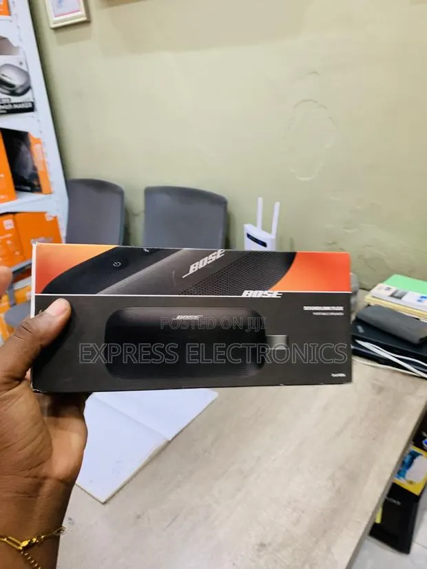 Best Buy Bose SoundLink Flex Bluetooth Speaker, Portab With Microphone · Photo 1