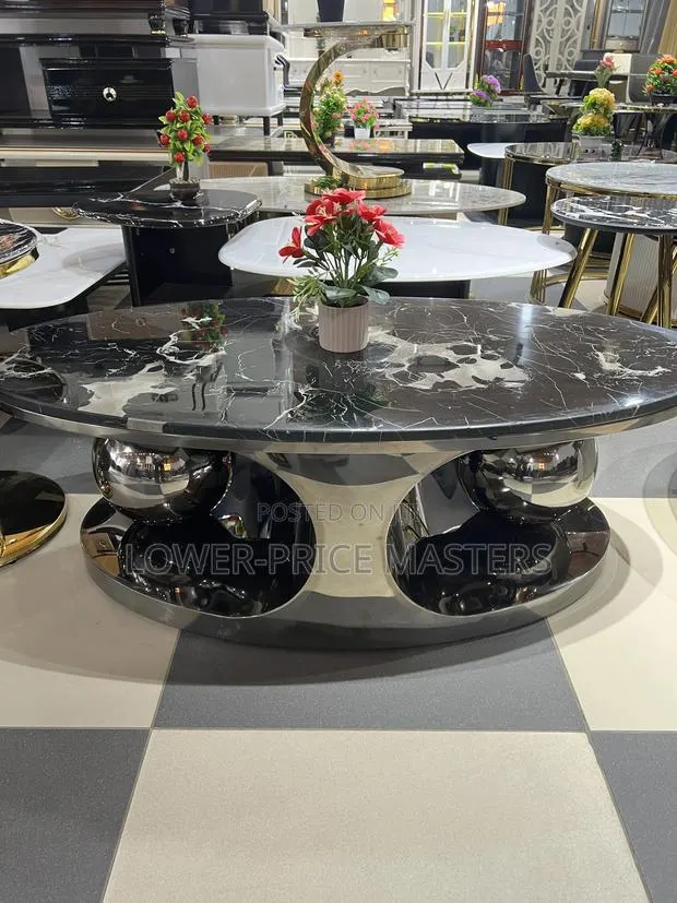 Royal Marble Center Table · Photo 1