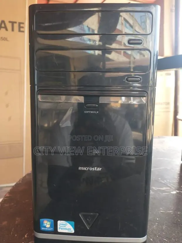 Desktop Computer 4GB Intel HDD 500GB · Photo 1
