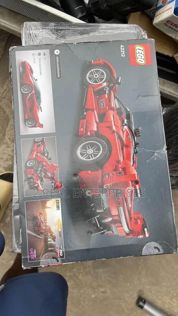 LEGO Technic Ferrari FXX K Set · Photo 2