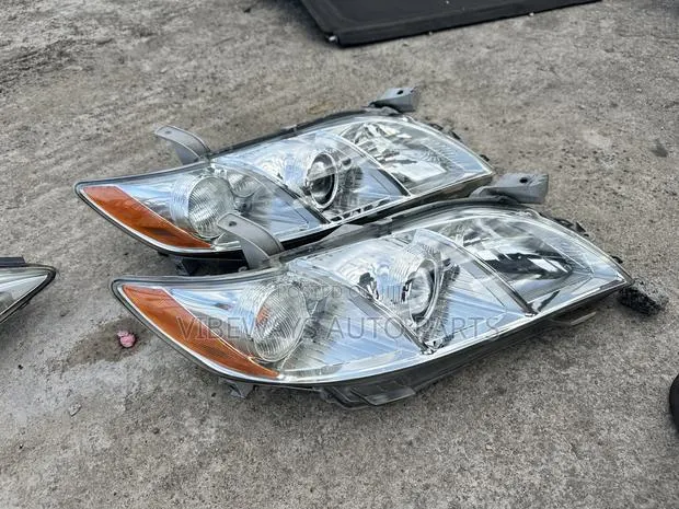 Toyota Camry 2007-2008-2009 Headlights Original Pair · Photo 1