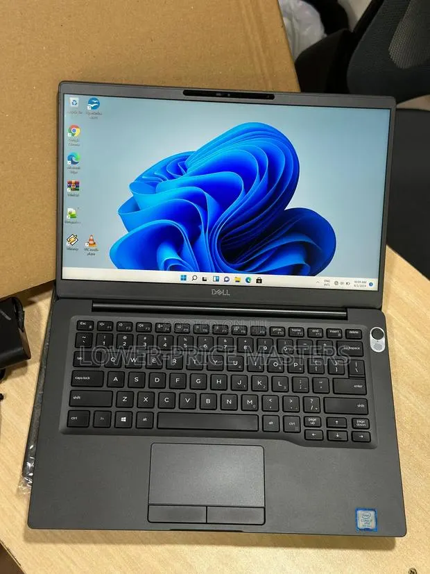 New Laptop Dell Latitude 3590 8GB Intel Core I5 SSD 256GB · Photo 1