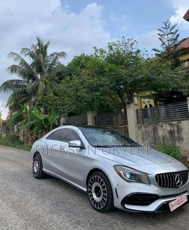 Mercedes-Benz C250 2015 Silver · Photo 1