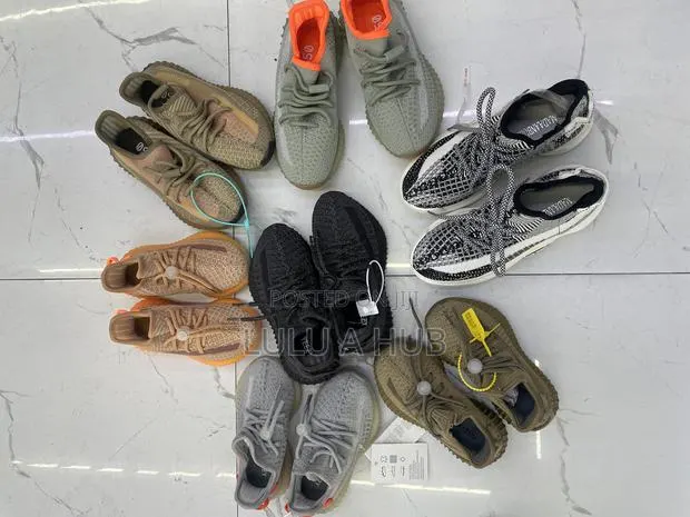 Adidas Yeezy · Photo 1
