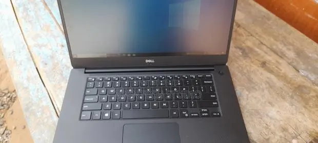 Laptop for Rent for Media Production Live Streaming Editing · Photo 1